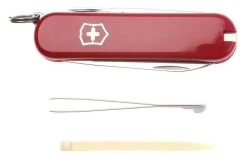 Victorinox - Classic -Optimal Knife Shop VT0 6203 05 victorinox vto06203 classic rood d5