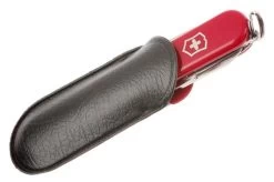 Victorinox - Classic -Optimal Knife Shop VT0 6203 06 victorinox vto06203 classic rood d6