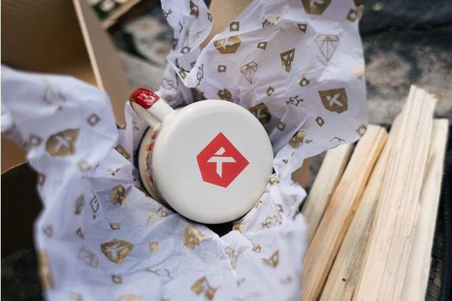 Knivesandtools Enamel Mug E-MG-L-01, Large 10 Cm, Enamel Mug 8 Knivesandtools Enamel Mug E-MG-L-01, Large 10 Cm, Enamel Mug - Image 6